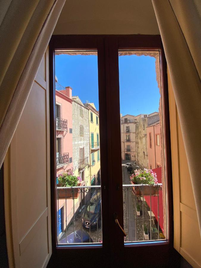 Hotel La Vecchia Torre à Bosa Extérieur photo