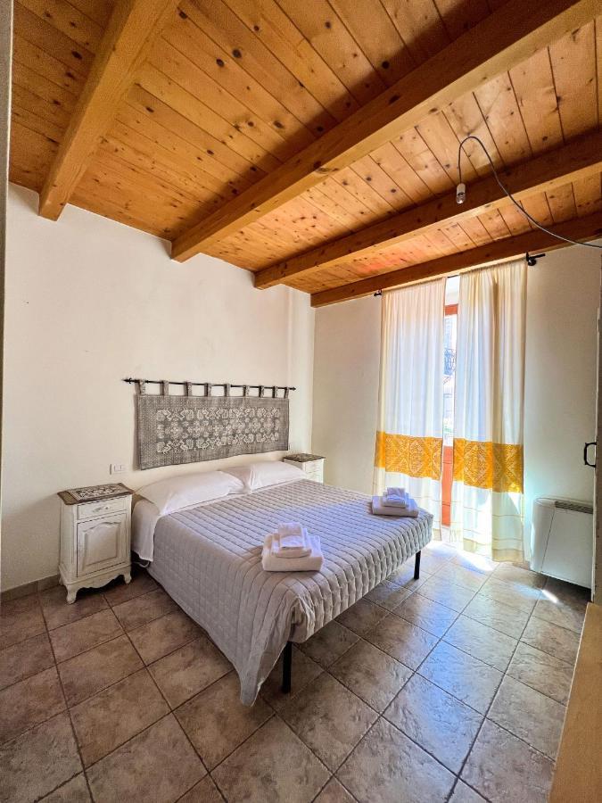 Hotel La Vecchia Torre à Bosa Extérieur photo