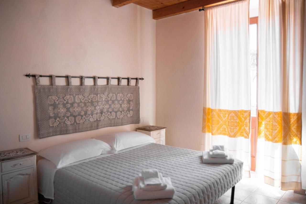 Hotel La Vecchia Torre à Bosa Extérieur photo