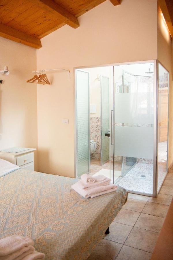 Hotel La Vecchia Torre à Bosa Extérieur photo
